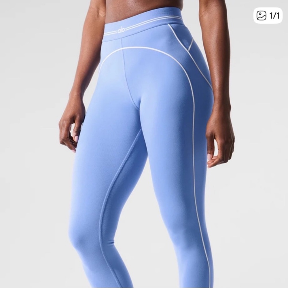 BNWT alo heart throb leggings crystal blue